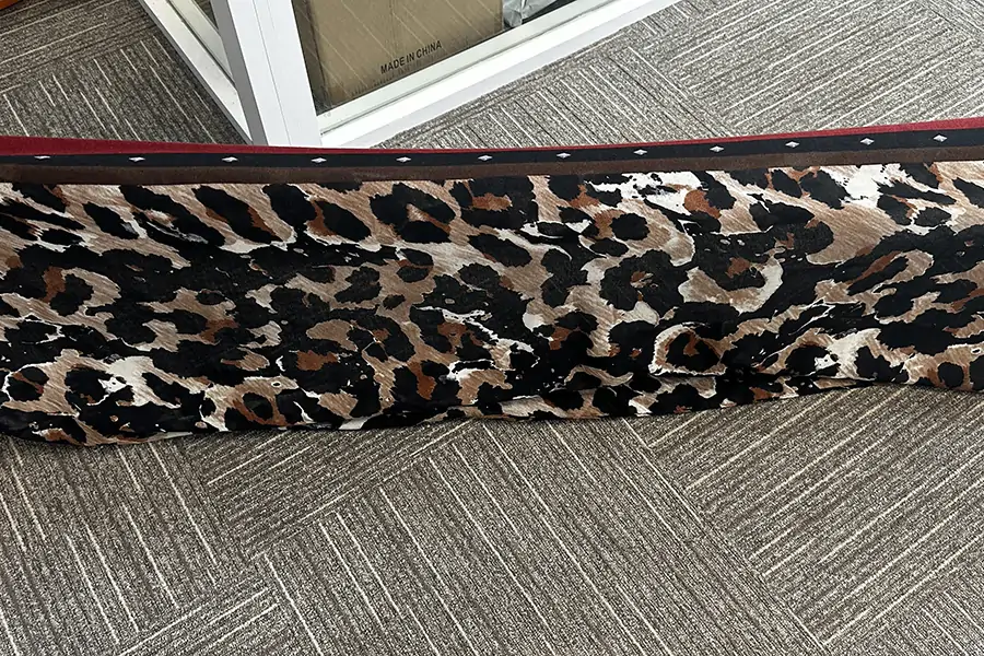 scarf manufacturer 17 check the Scarf Manufacturer