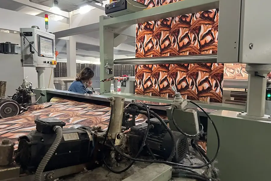 scarf manufacturer 11 fabric steaming Scarf Manufacturer